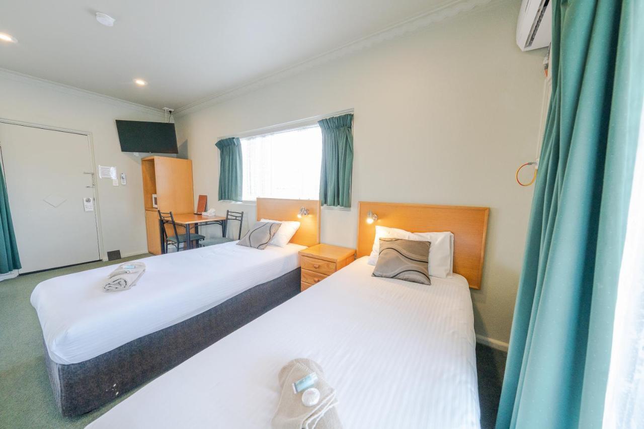 Halfway Motel 4*