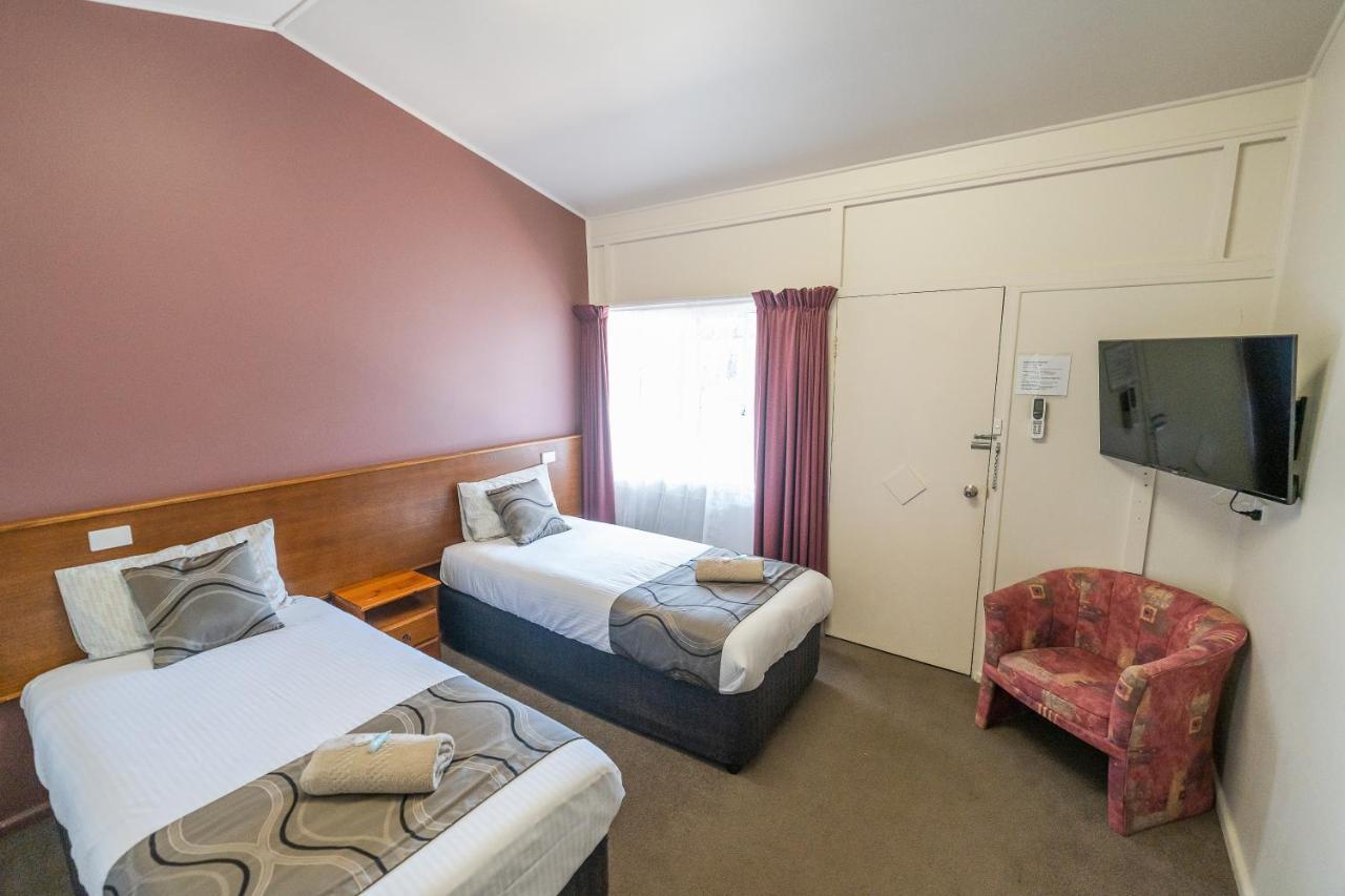 Halfway Motel 4*